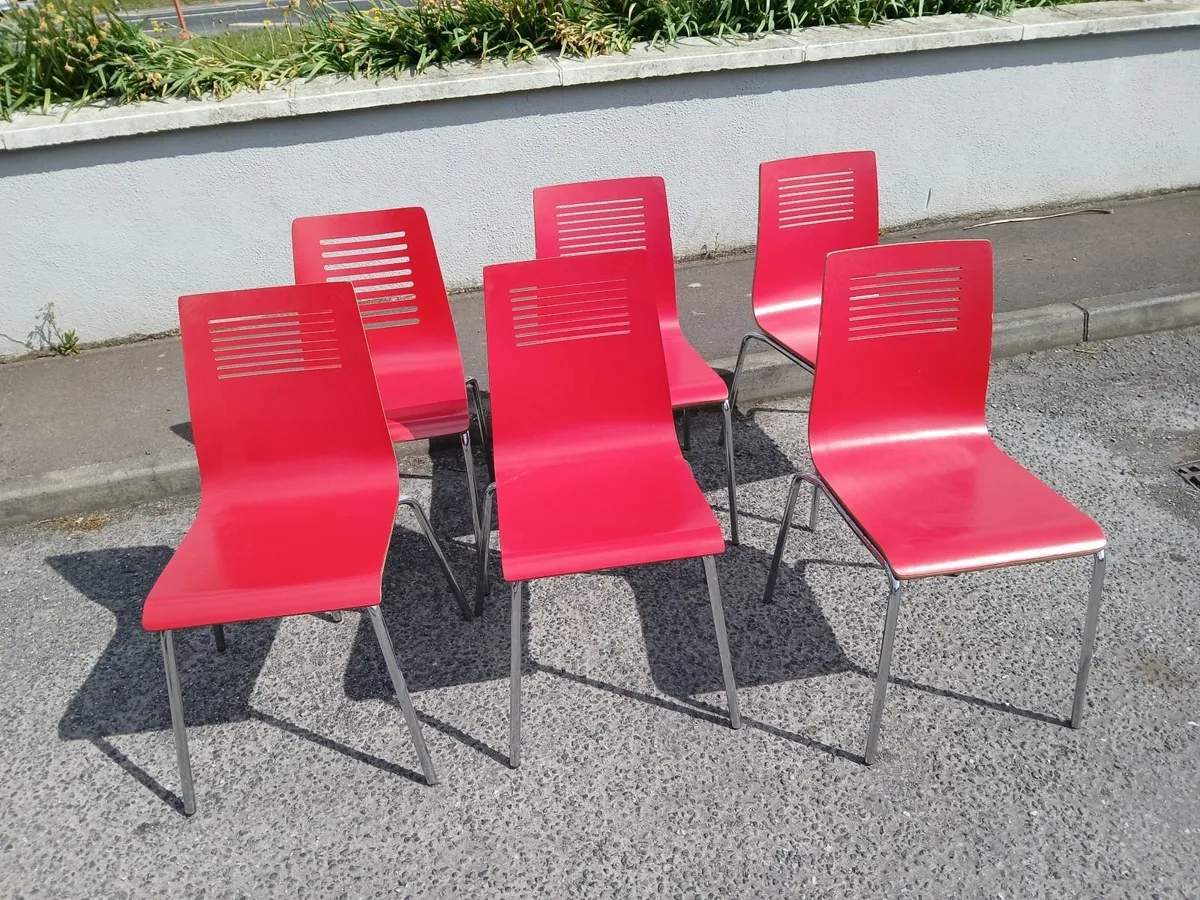 Chairs 💺 💺 💺 💺 💺 💺  lot of (6)..delivered - Image 4