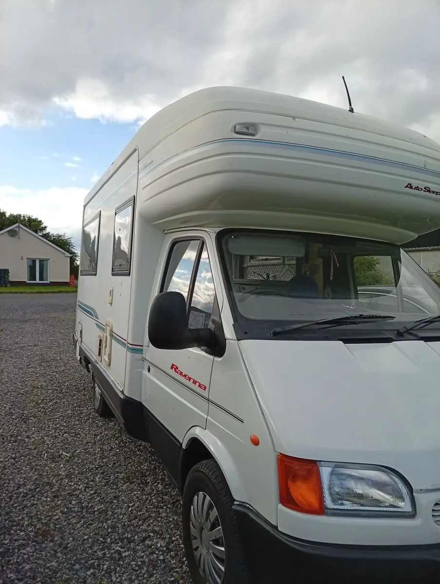 Camper van - Image 1