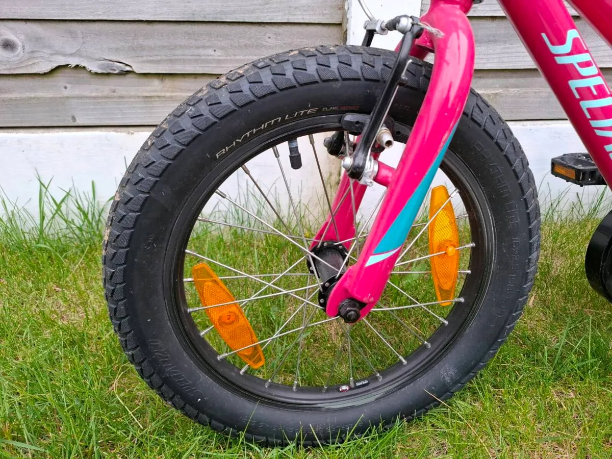 16 inches Specialized Riprock girls bike - Image 2