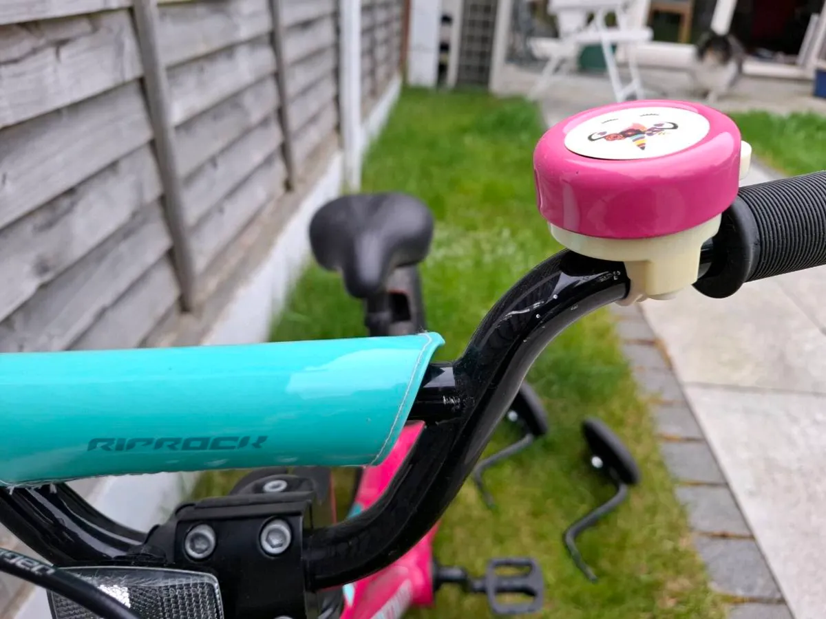 16 inches Specialized Riprock girls bike - Image 4