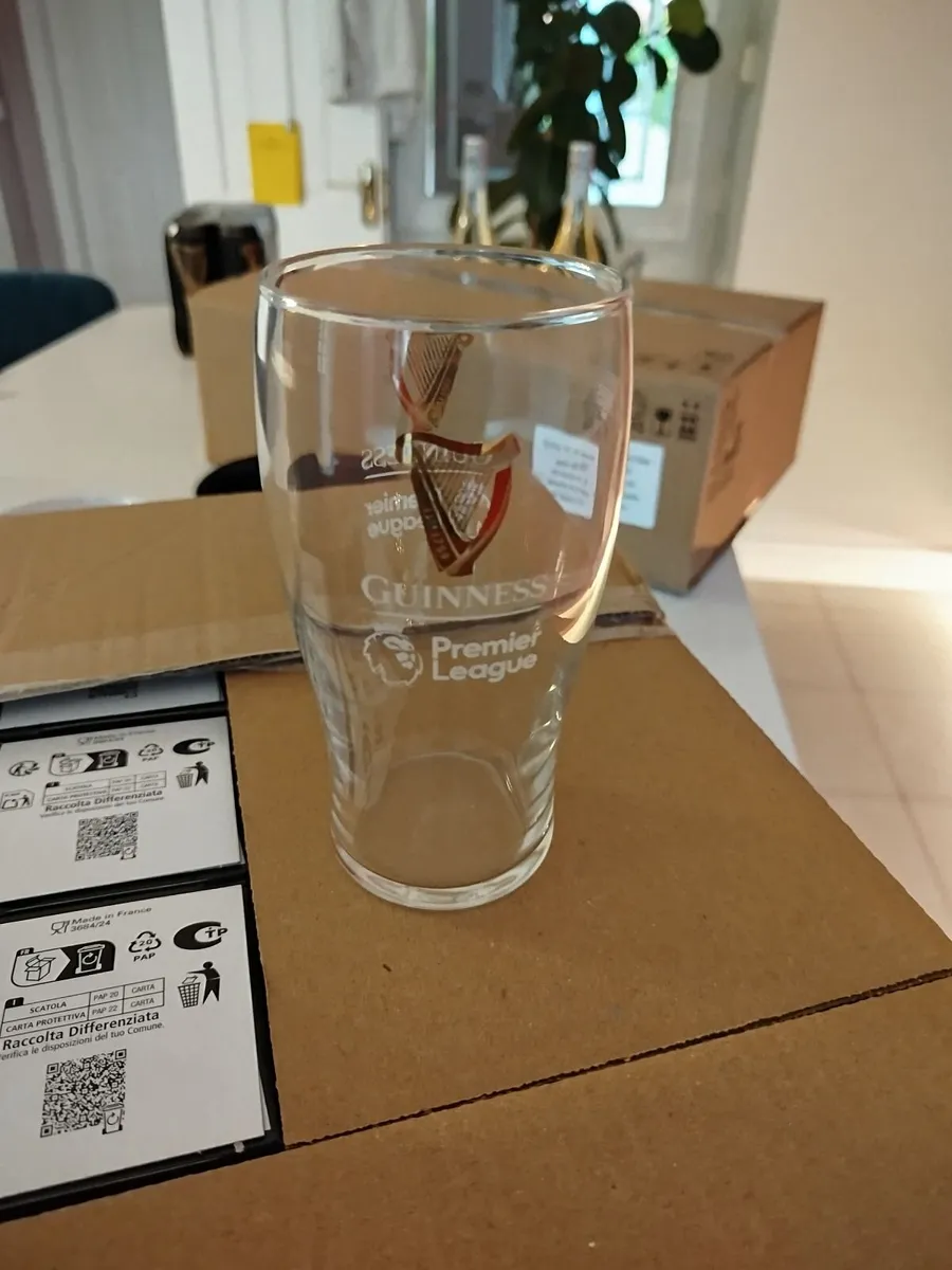 Guinness pint glasses - Image 4