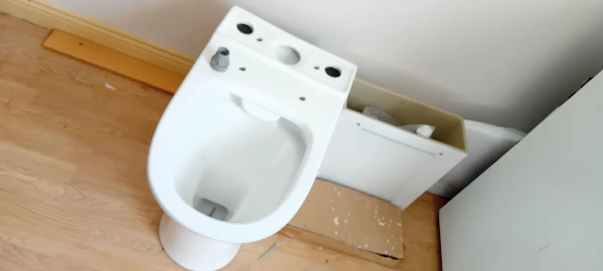 toilet - Image 1