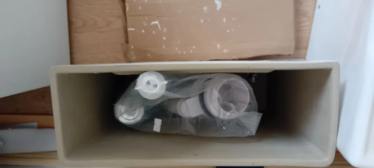 toilet - Image 2