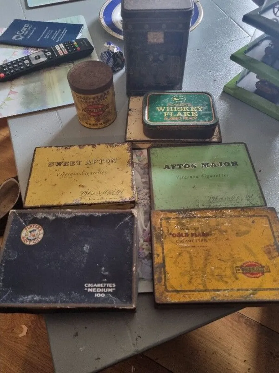 Tobacco tins - Image 1