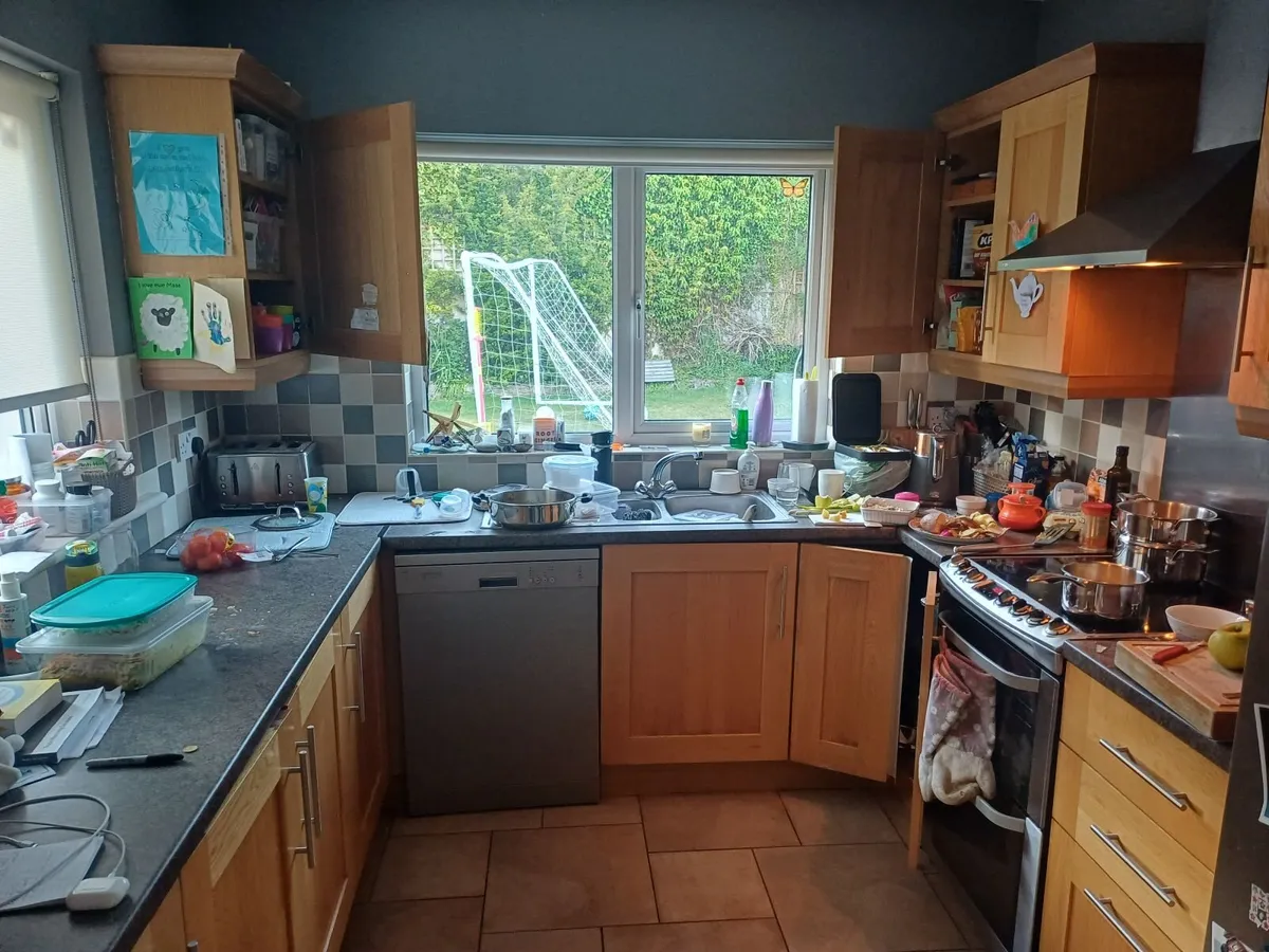 Cheap used kitchen with appliances - Image 4