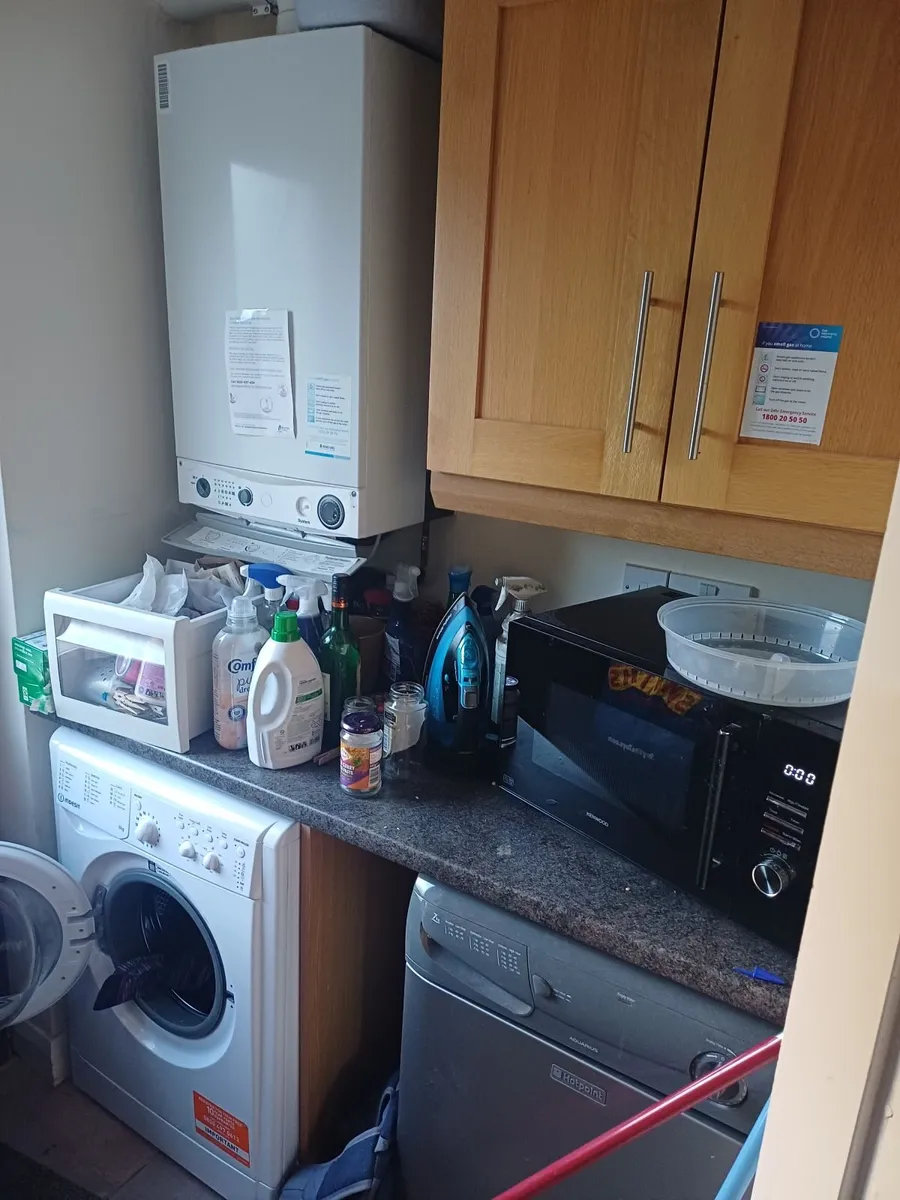 Cheap used kitchen with appliances - Image 2