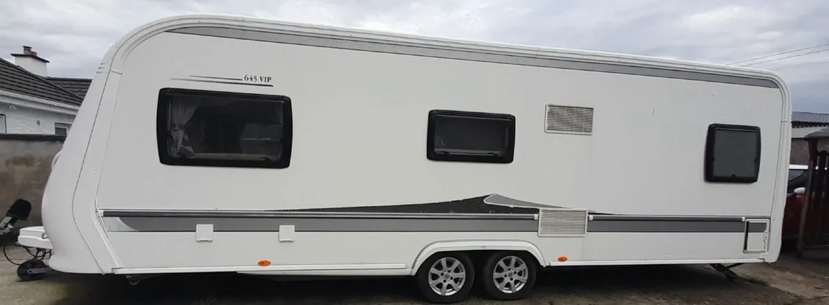 HOBBY 645 VIPCaravan - Image 1