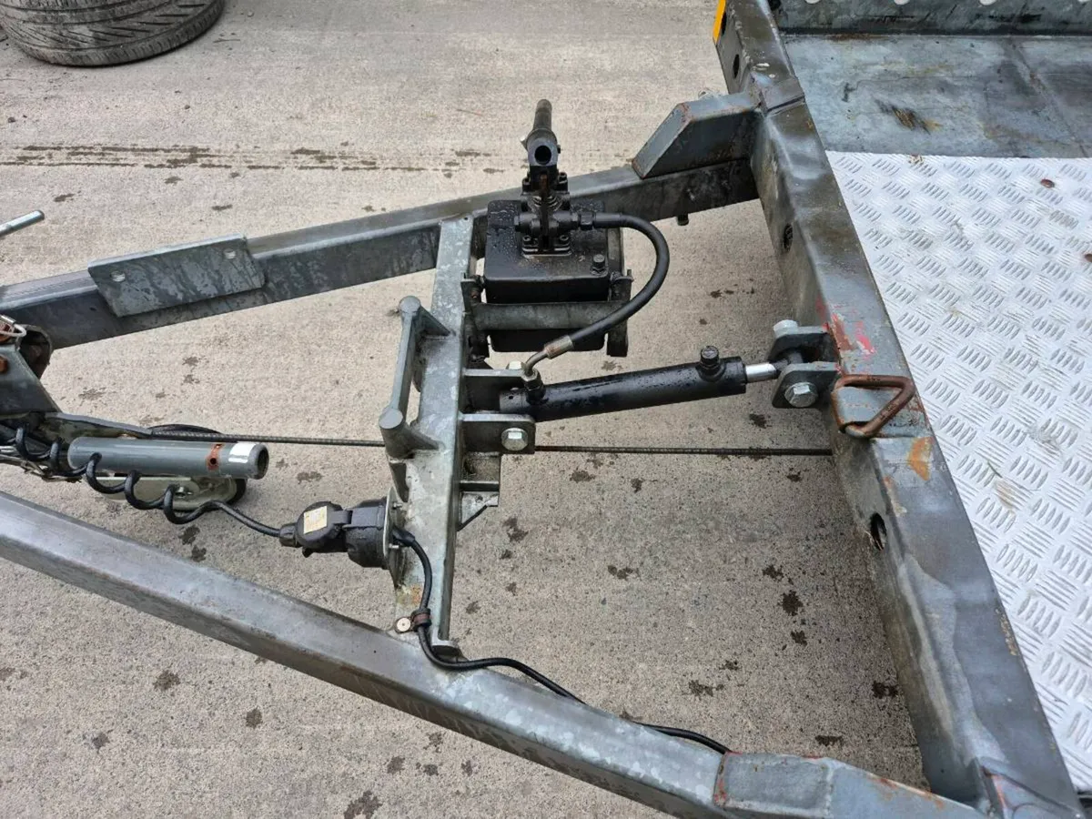 Tilt Bed Car Transporter - Image 3
