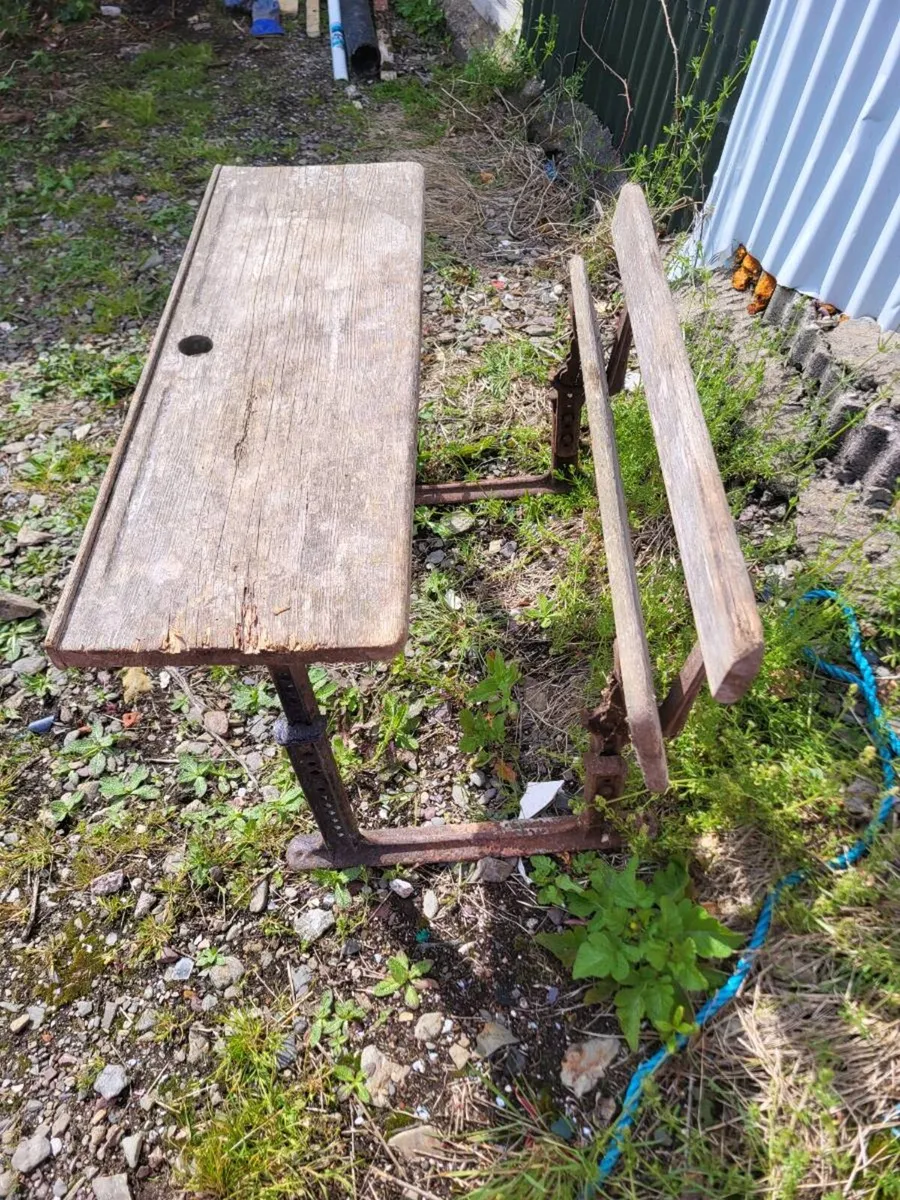 Old school bench - Image 2