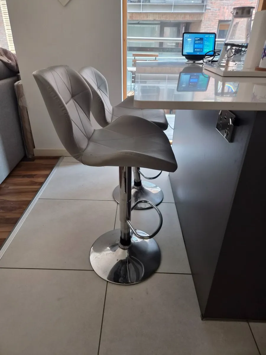 Bar stools - Image 4