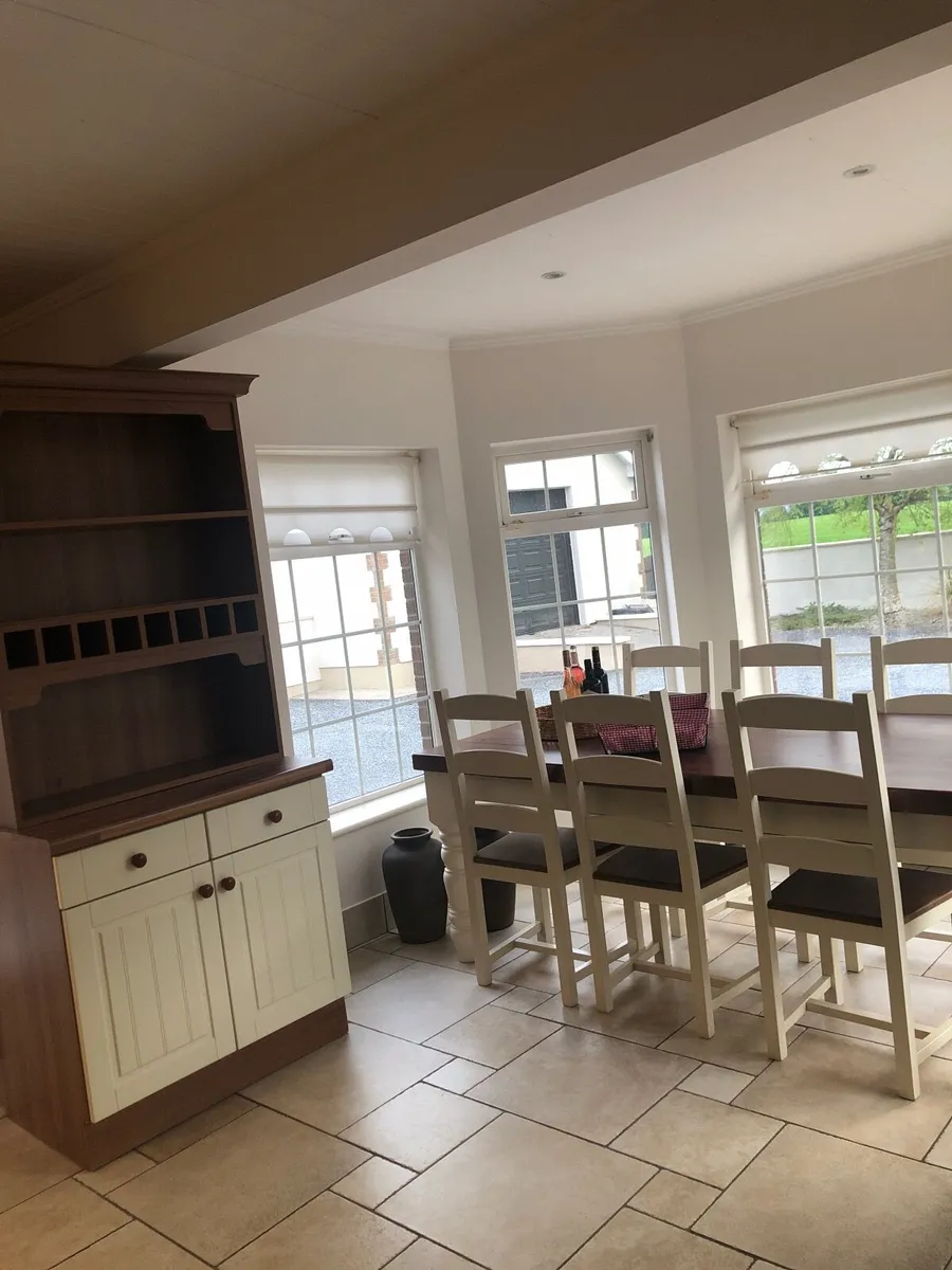 Dining table with 6 chairs and dresser - Image 3
