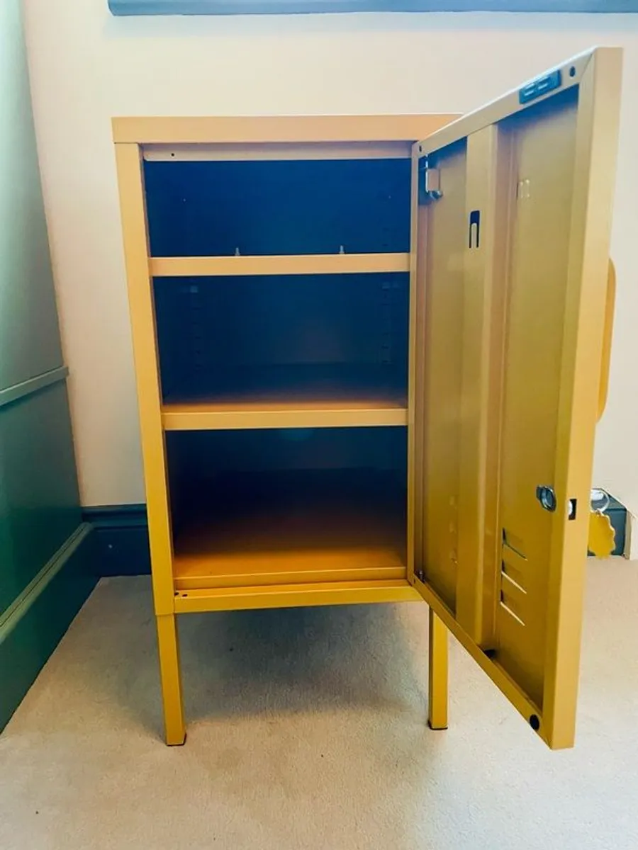 locker - Image 3