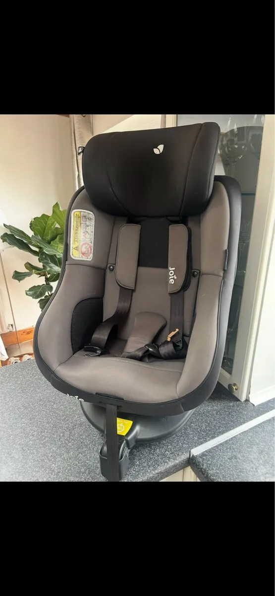 Child’s car seat - Image 2