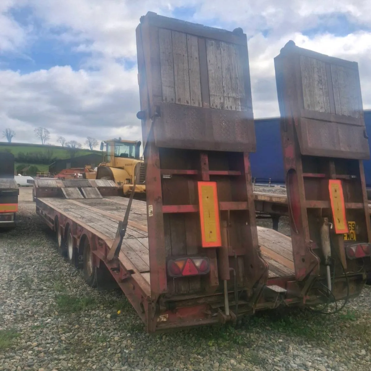 King GTS44 low loader - Image 2