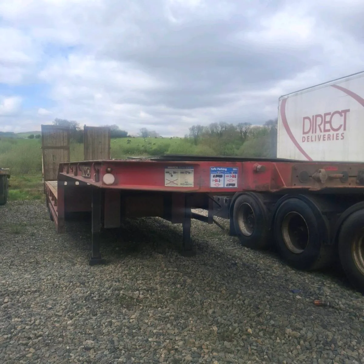 King GTS44 low loader - Image 3