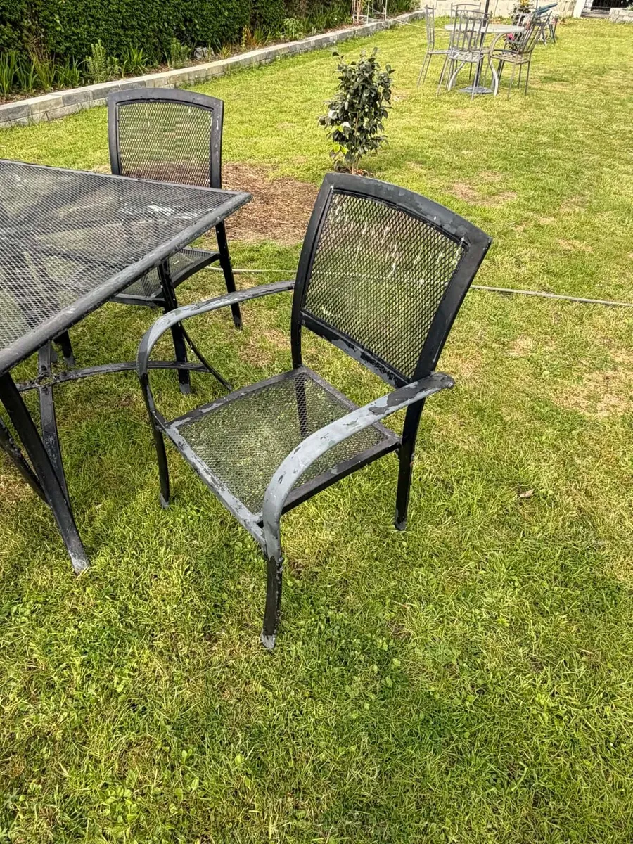 Garden table + 4 chairs - Image 2