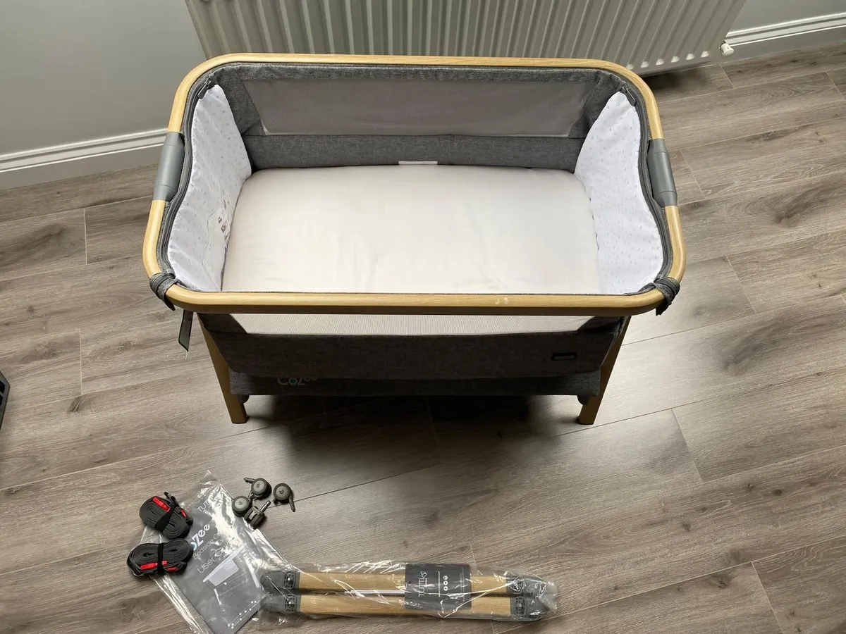 Tutti Bambini CoZee Bedside Crib – Excellent Condi - Image 3