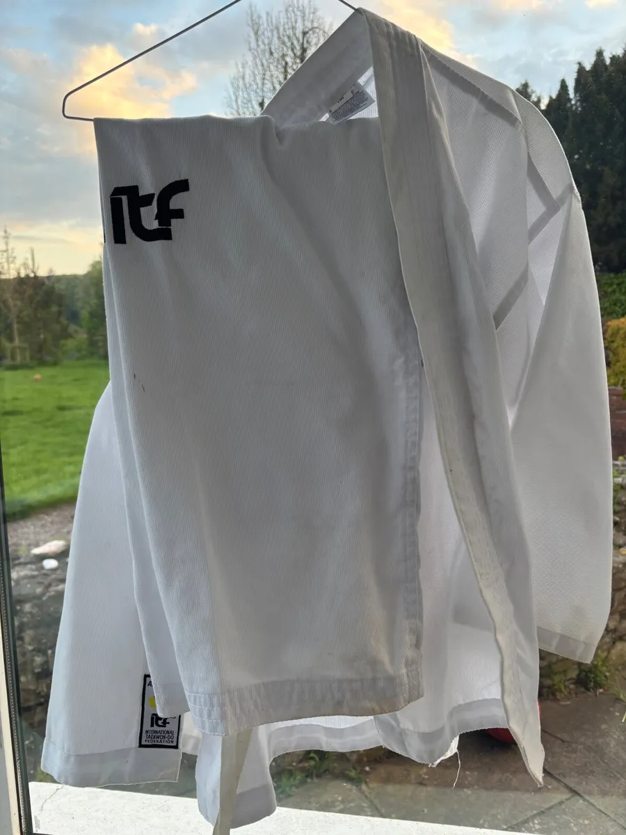 Taekwondo suit kids - Image 2