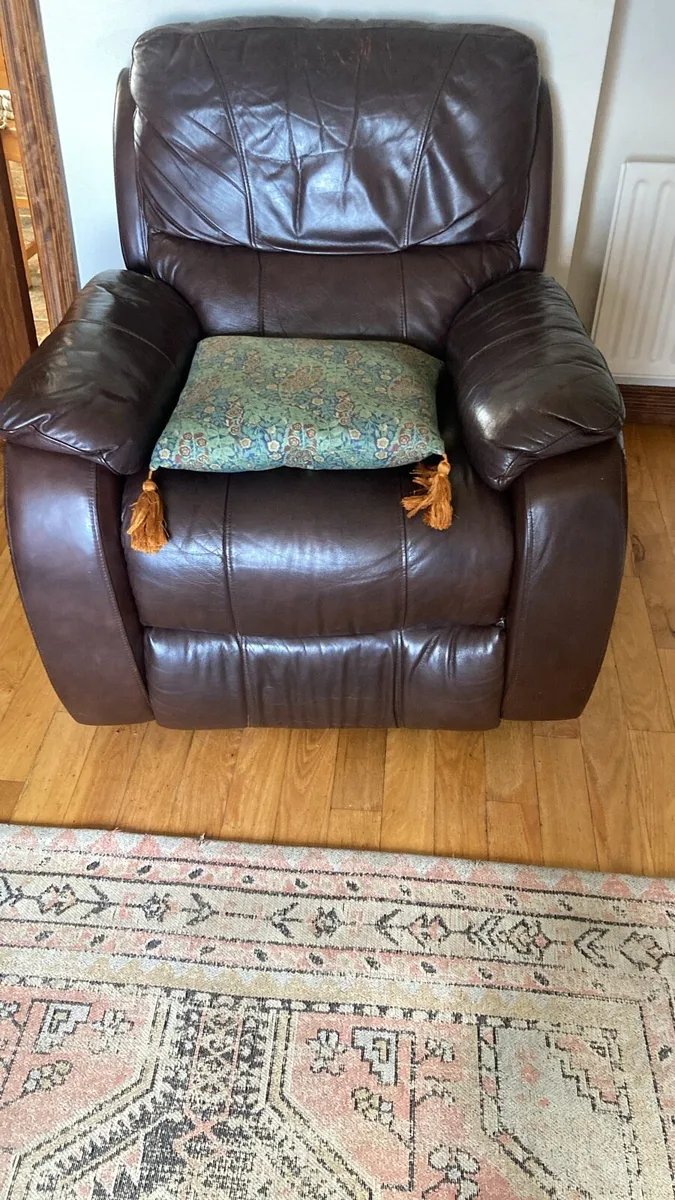 2 Brown Leather Recliners - Image 1