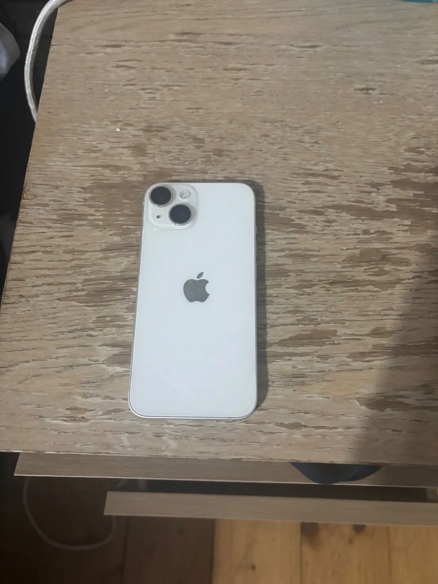 iPhone 14 - Image 4