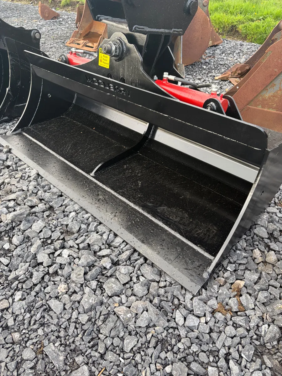 Unused McCleary 65mm pin 6ft tilt bucket - Image 2
