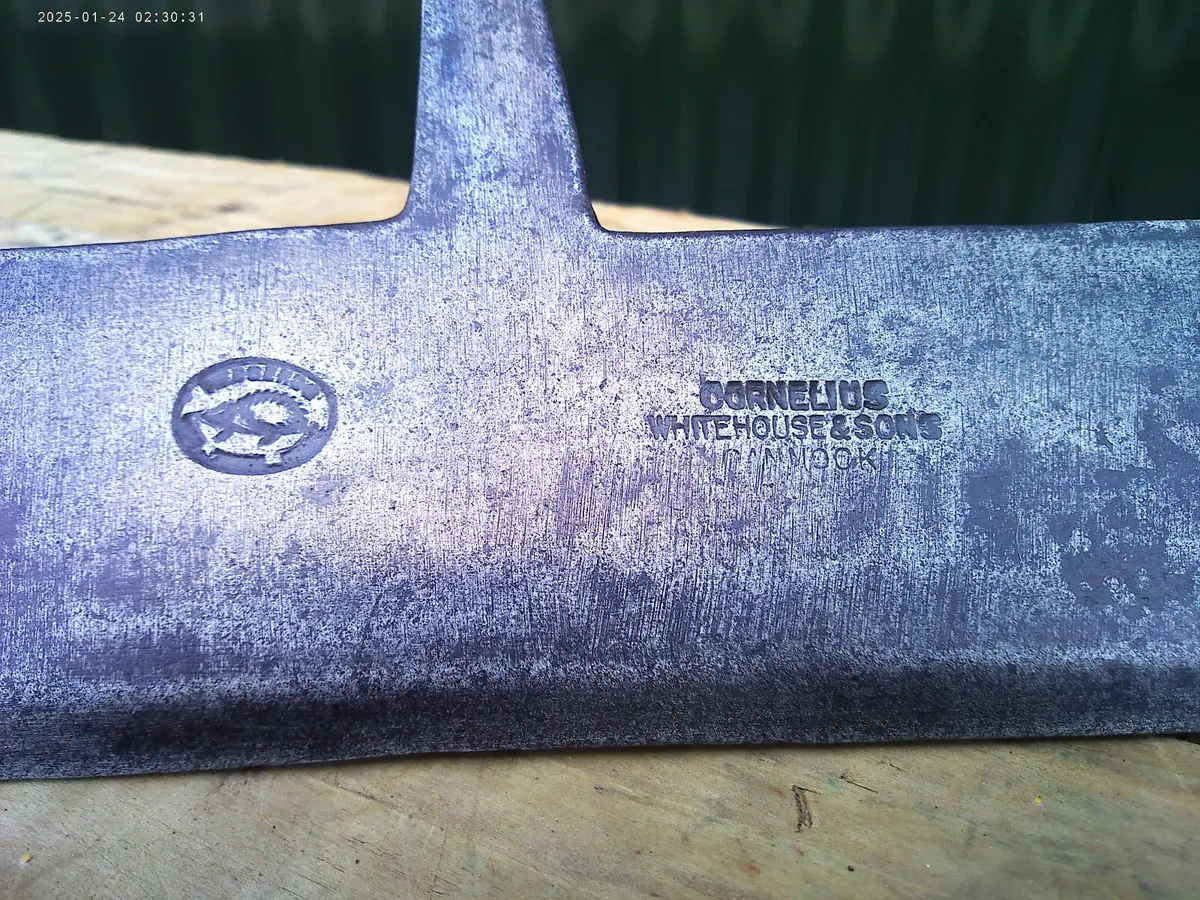 Axe - Image 3