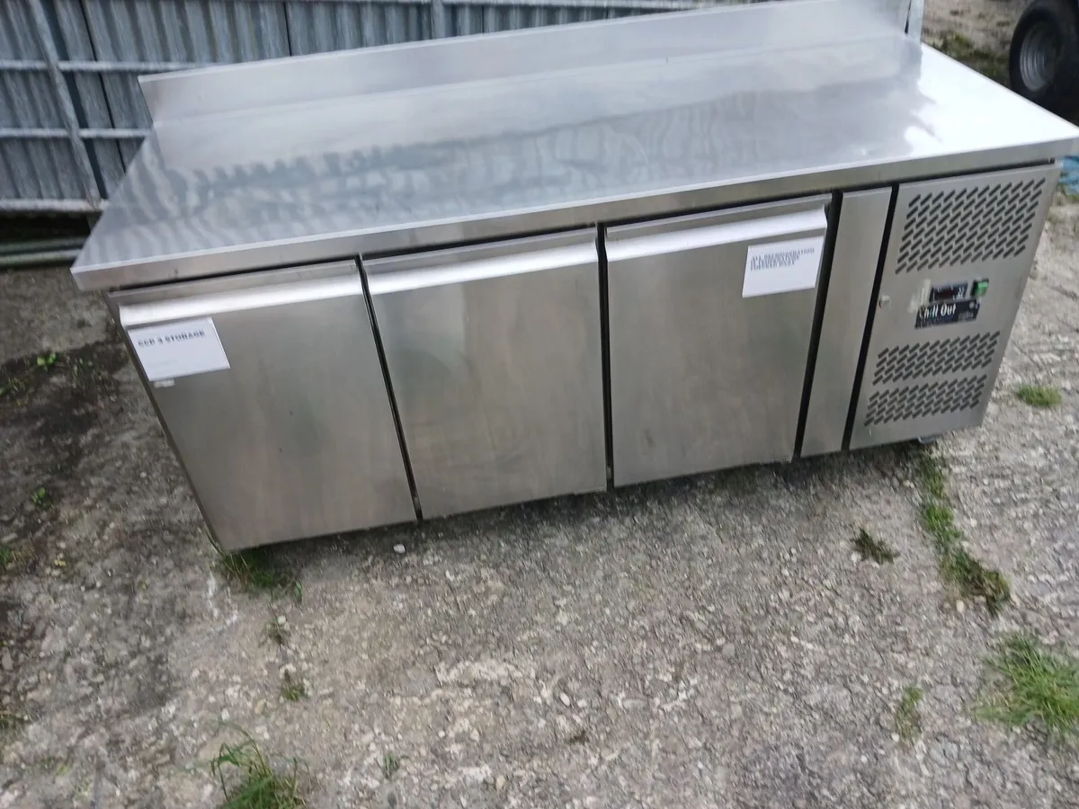 Staneless steel work cabbinet on wheels - Image 1