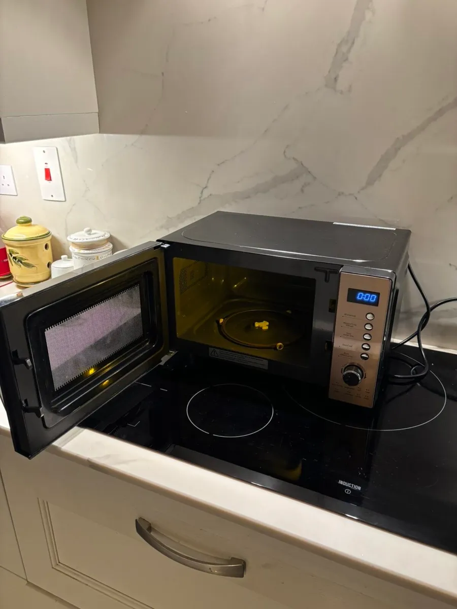 Kenwood microwave - Image 2