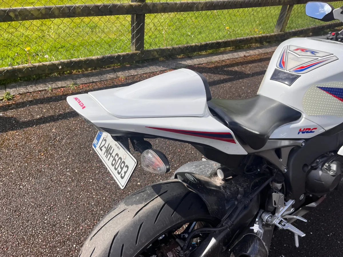 2012 Honda CBR 1000 RR Fireblade - Image 4