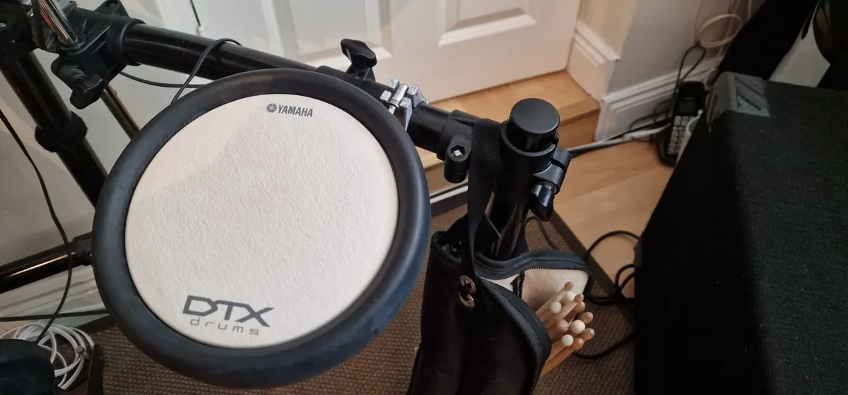 Yamaha DTX502 professional electronic Drum Kit - Image 4
