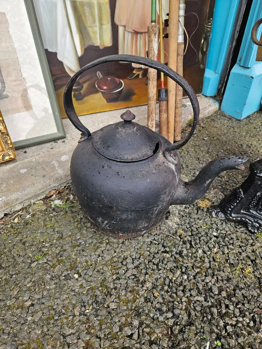 Vintage Cast Iron Kettle - Image 3