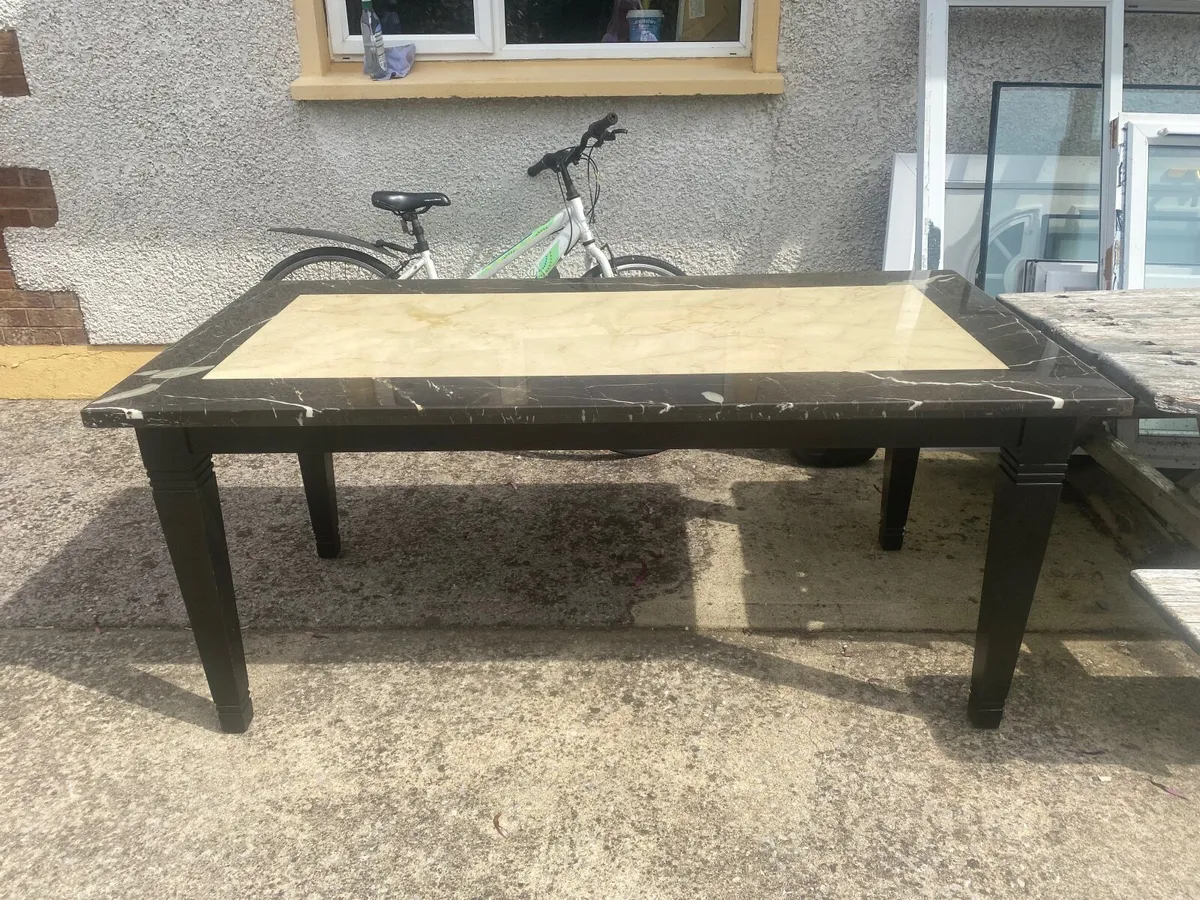 Dining table - Image 2