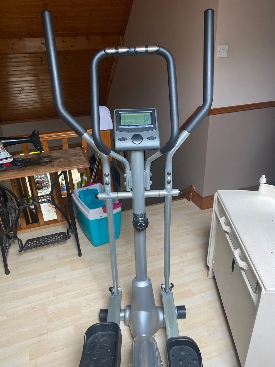 Cross trainer - Image 2