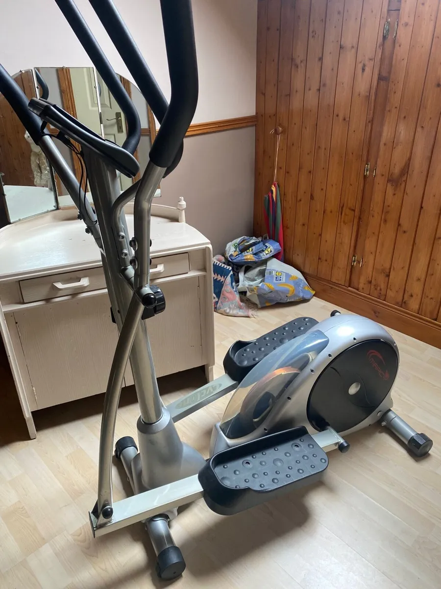 Cross trainer - Image 3