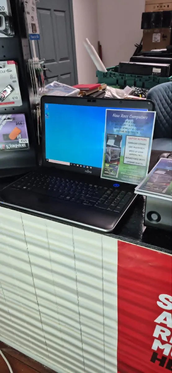 Fujitsu Siemens Lifebook A512 - Image 1