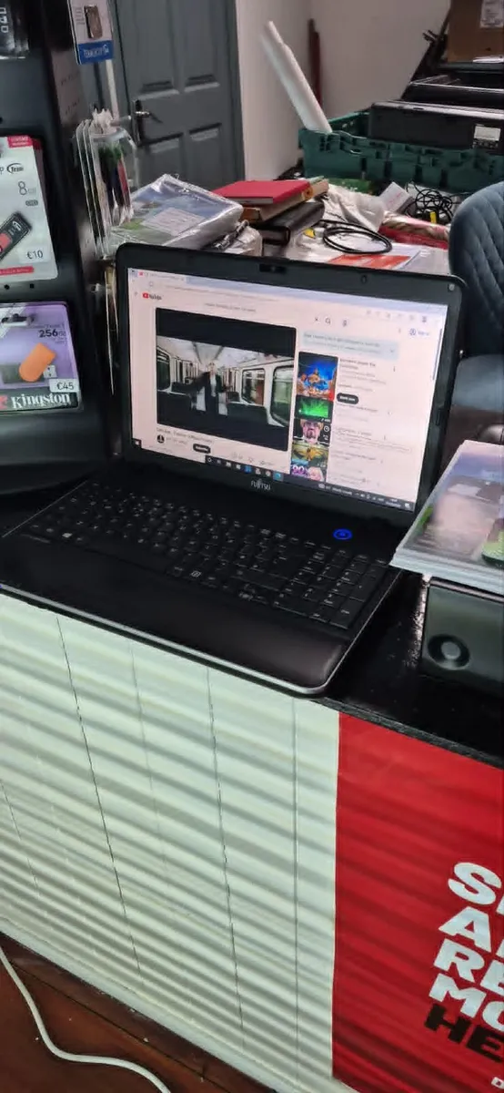 Fujitsu Siemens Lifebook A512 - Image 4