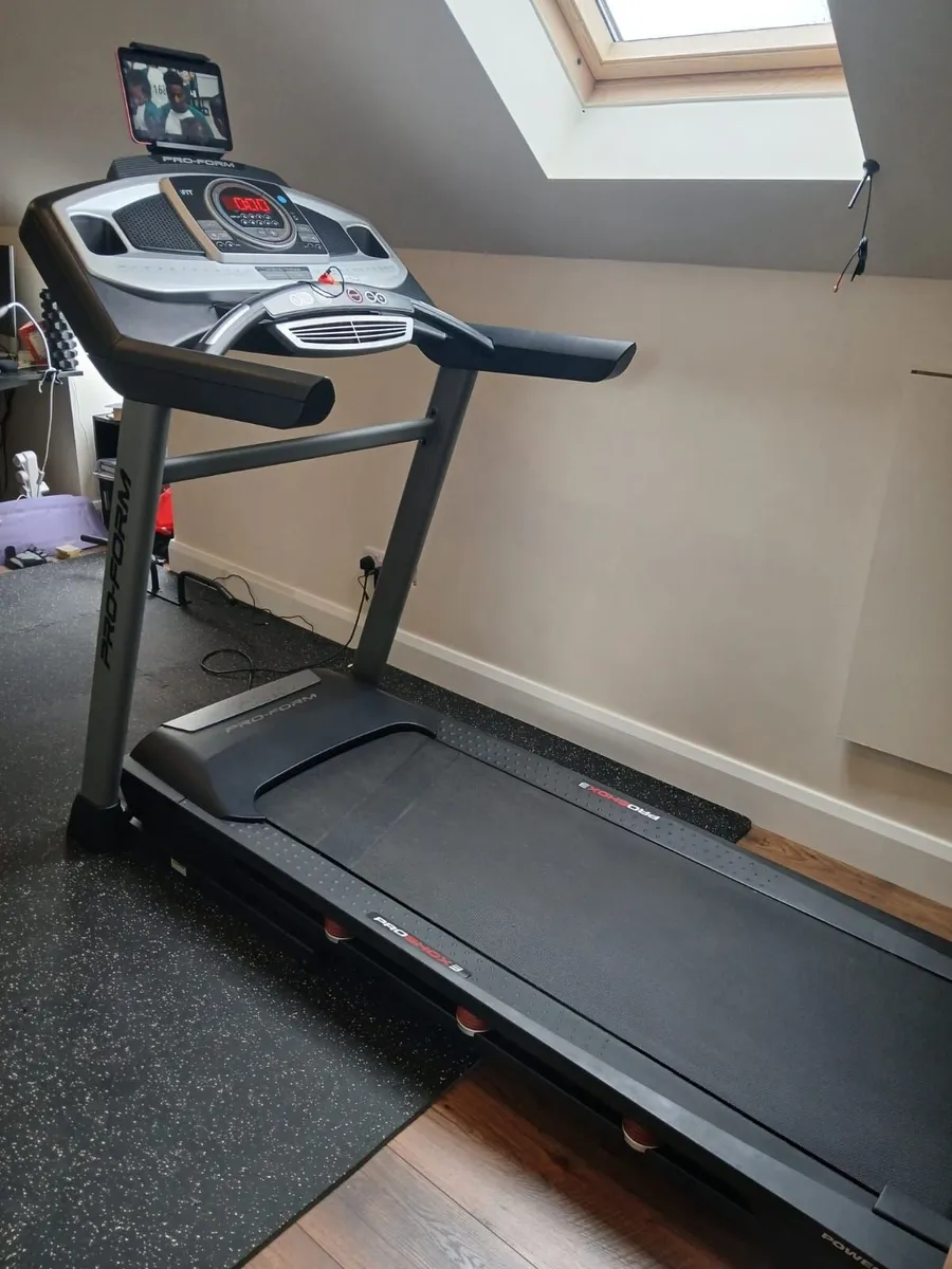 Pro Form 995i Treadmill - Image 1