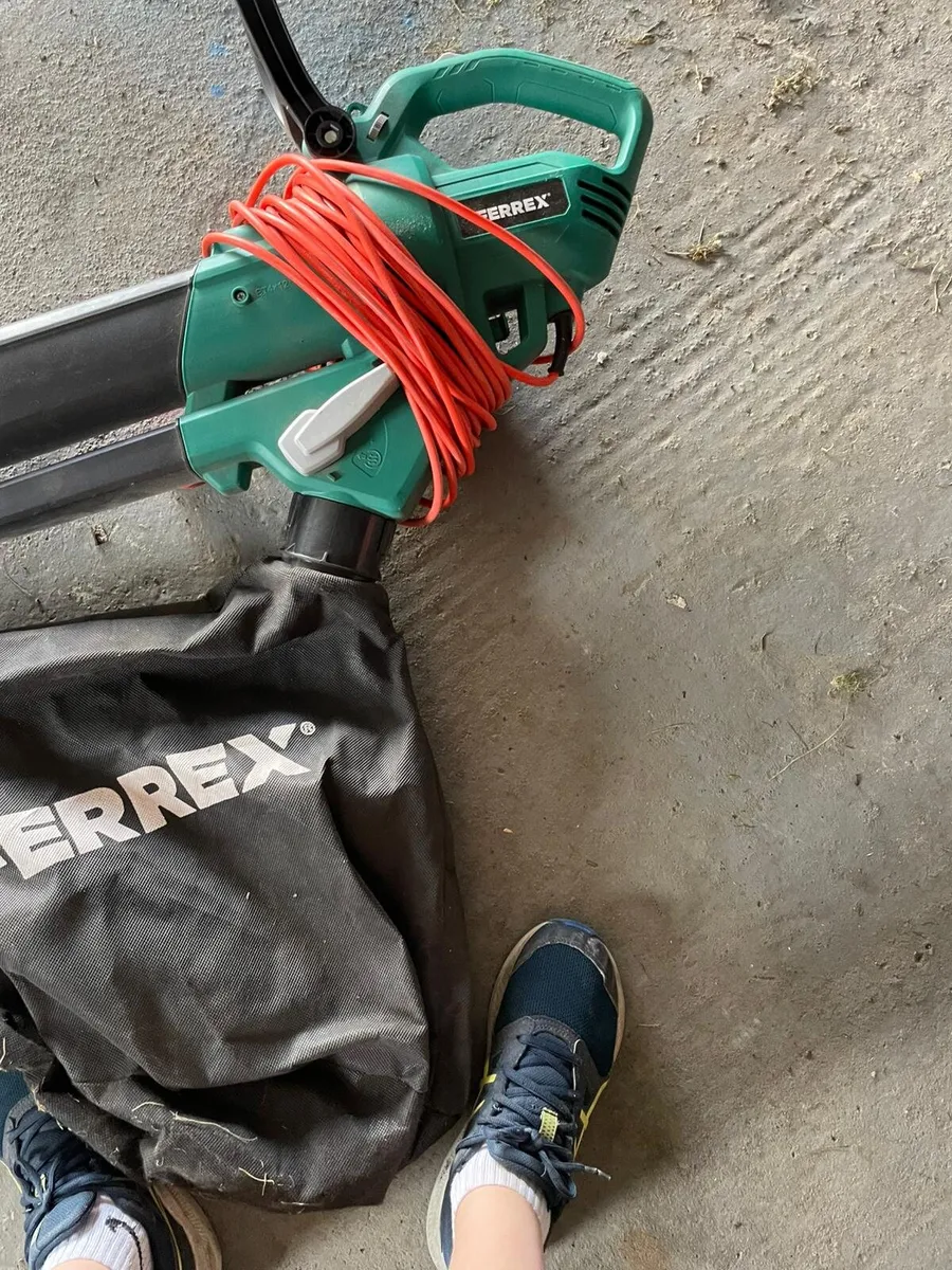 Corded Electric Leaf Blower - Image 3
