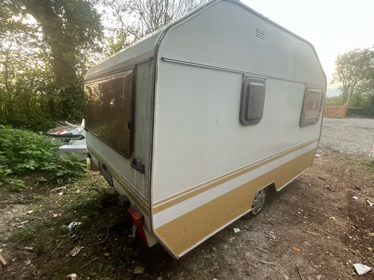 Vintage swift caravan - Image 1