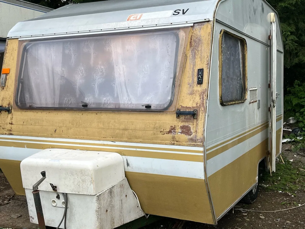 Vintage swift caravan - Image 2