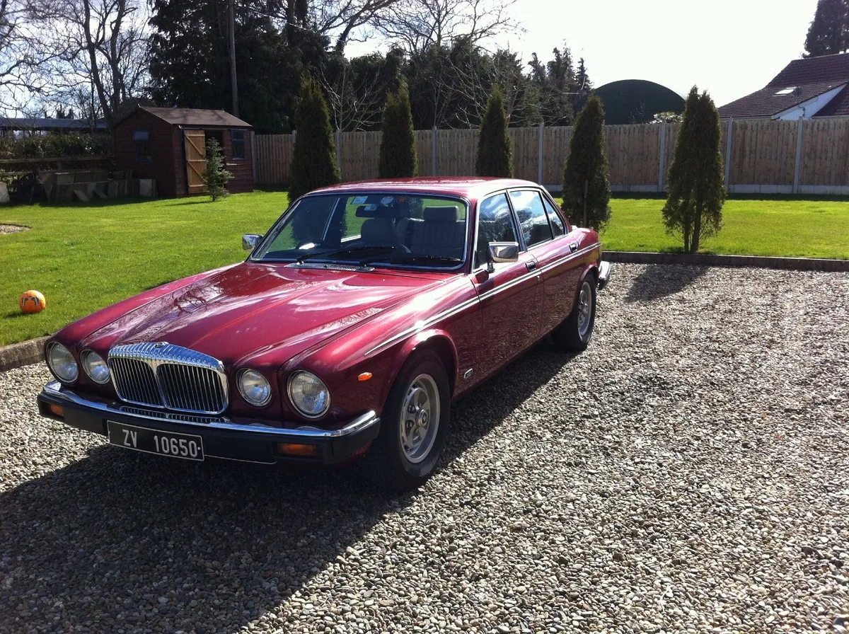 Daimler 1983 - Image 3