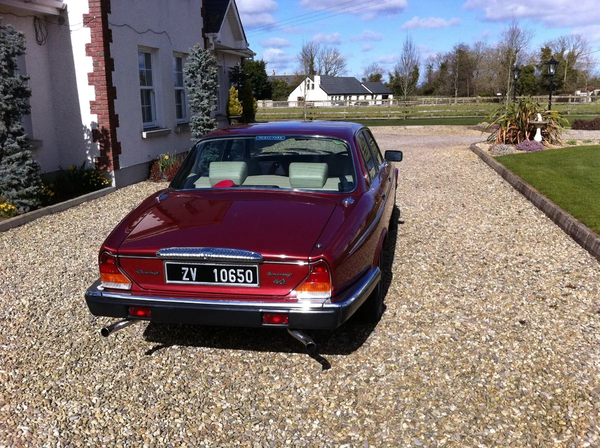 Daimler 1983 - Image 1