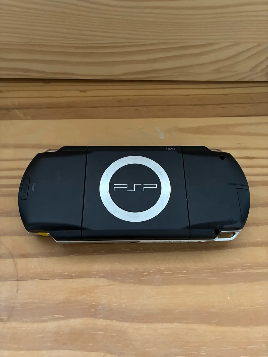 Sony PSP 1000 Modded - 30+ Games | 64Gb + Charger - Image 4