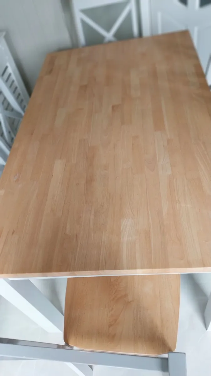 Kitchen table and chairs - Image 2