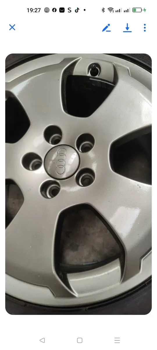 VAG 17' and 16' ALLOYS AND VERY GOOD TYRES - Image 2