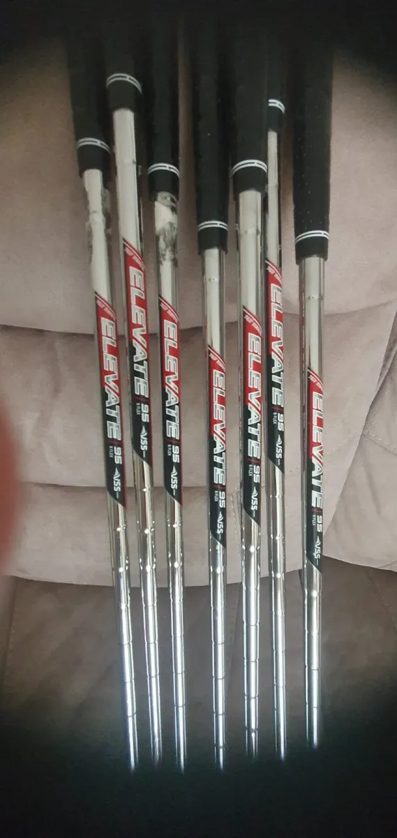 CALLAWAY APEX IRONS - Image 3