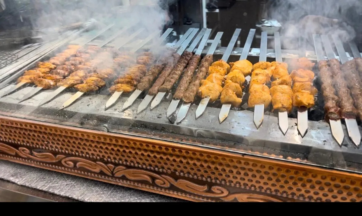 BBQ restaurant equipments closing down sale - Image 2