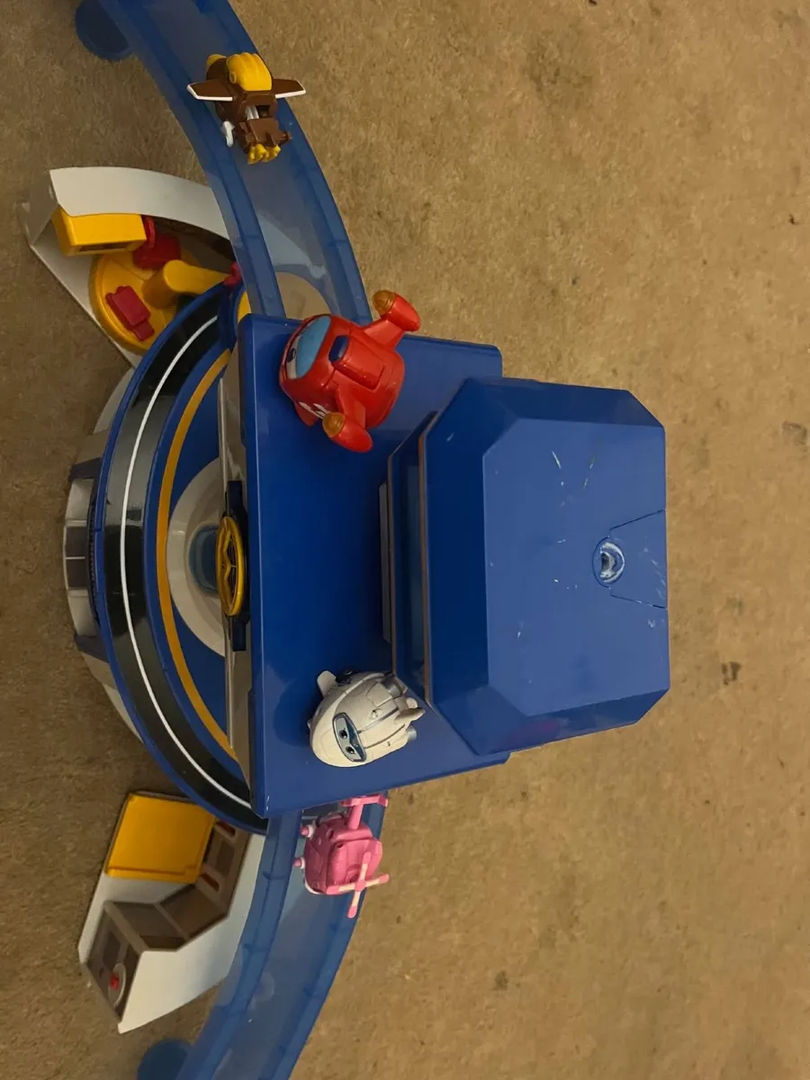 Super Wings Mission Teams World Airport Playset - Image 2