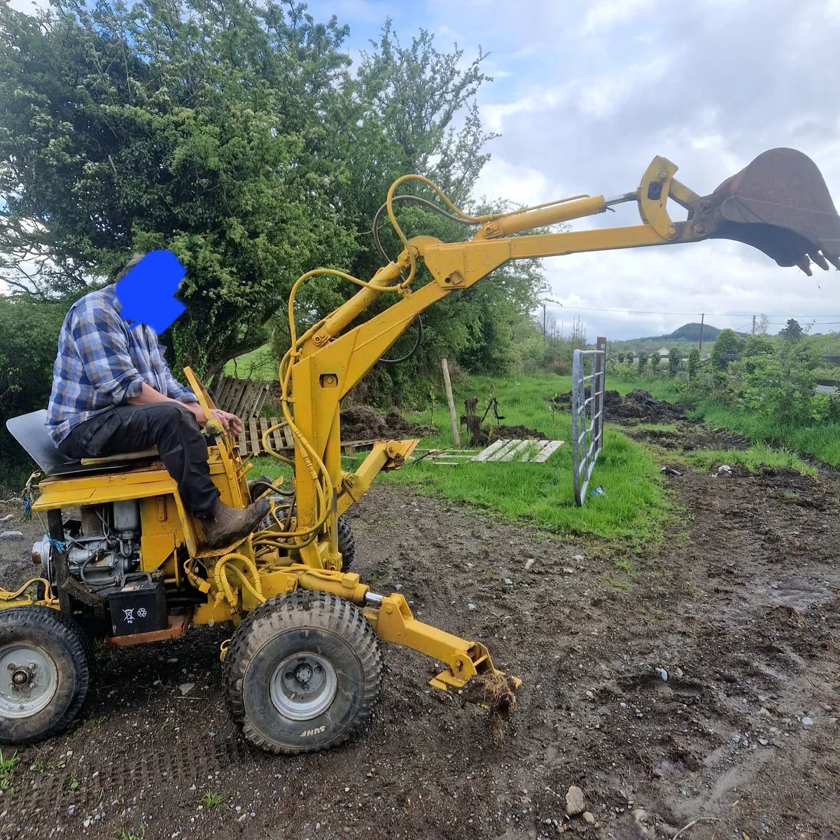 Mini digger - Image 3