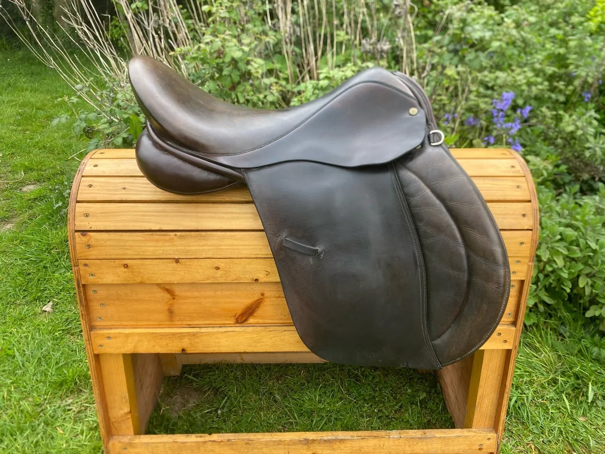 18” meadow creek brown Leather saddle - Image 1